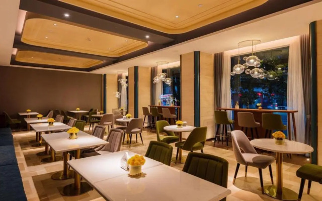 Yitel Collection (Chengdu DuFU Thatched Cottage & Sichuan Provincial People's Hospital  Station）