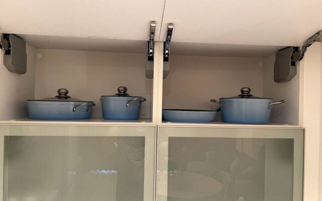 1bedroom Apartment With Terrace Near Mail of Istanbul