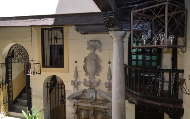 Palacio Mariana Pineda Hotel