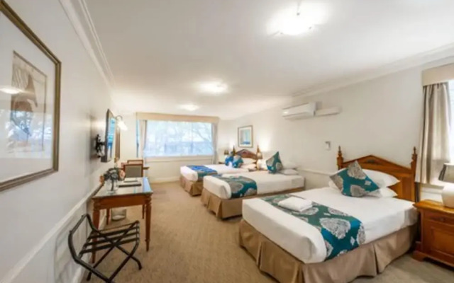 Best Western Twin Towers Inn