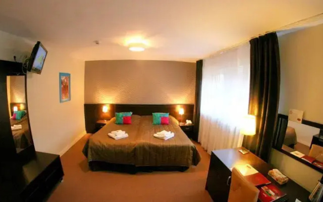 Hotel i Restauracja Złoty Las