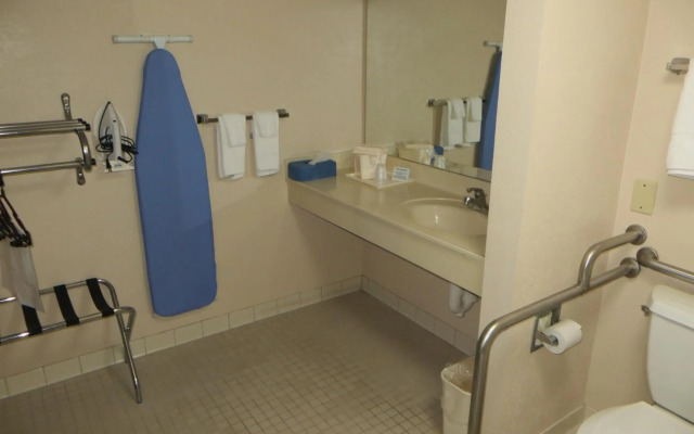 Travelodge by Wyndham Knoxville East