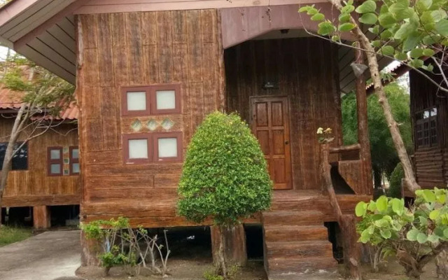 Vassanadee Resort and Camp