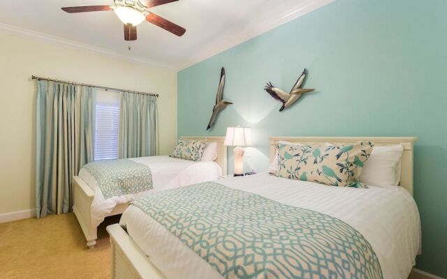 RVH 177 Centre Court Chic