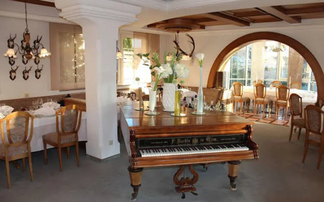 HotelRestaurant Walker