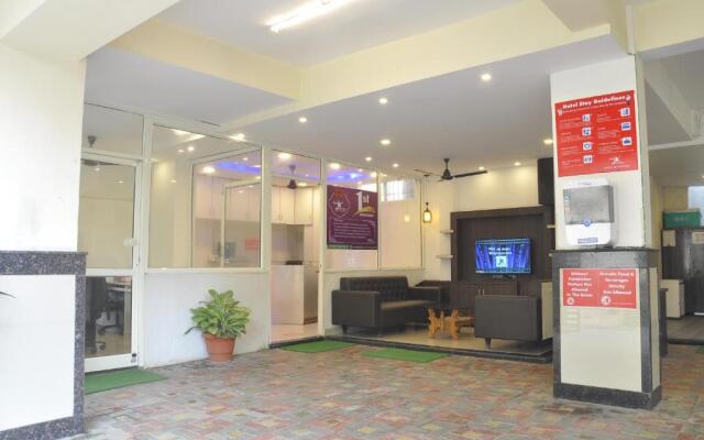 The JK Hotel - Opp Railway Station
