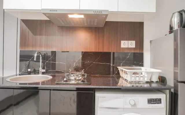 Nice And Comfort Studio At West Vista Apartment
