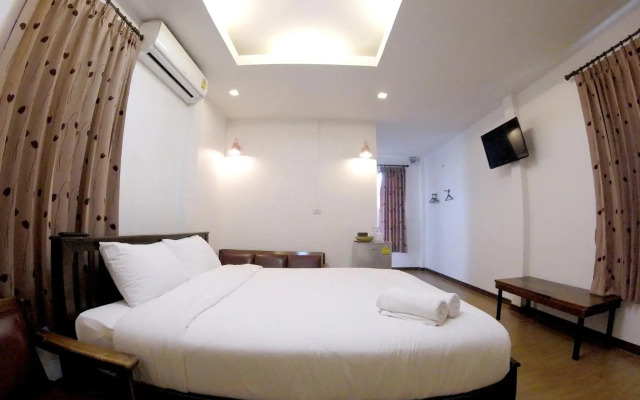 Toffee House Resort