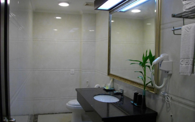 Lux Riverside Hotel & Apartment