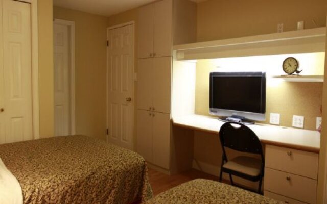 Camilla House Bed & Breakfast