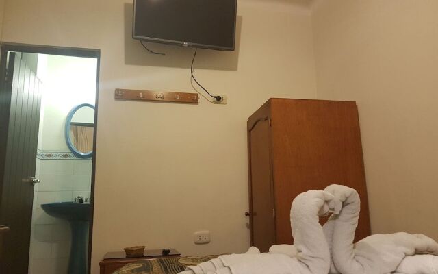 Hostal Alfredo's Palace