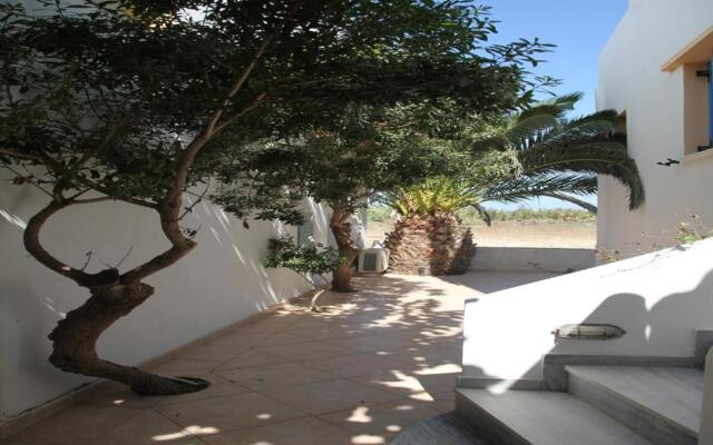 Polemis Studios & Apartments