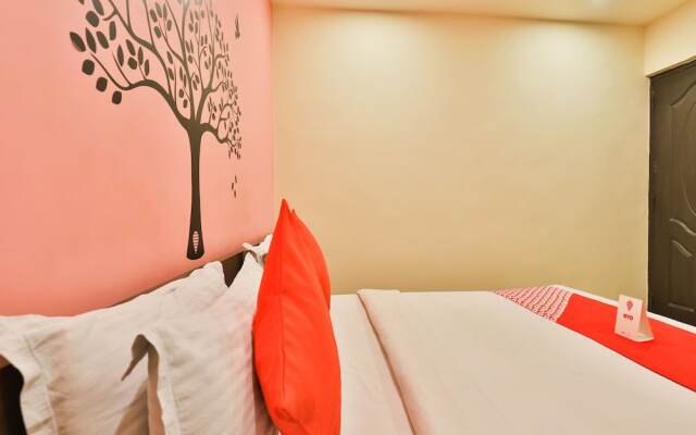 OYO 2466 Laljis Hotel