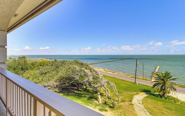 Private Pier: Waterfront Fulton Villa!