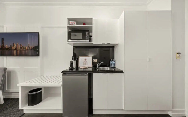 Studio Stay in Brisbane CBD Hotel Building