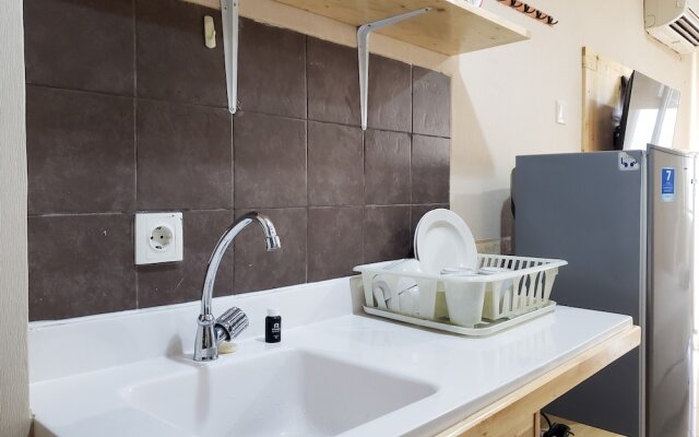 Nice And Elegant Studio At Belmont Residence Puri Apartment