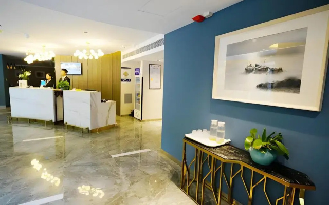 Ibis Qingdao Donghai
