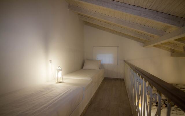 Mirsini Studios & Apartments
