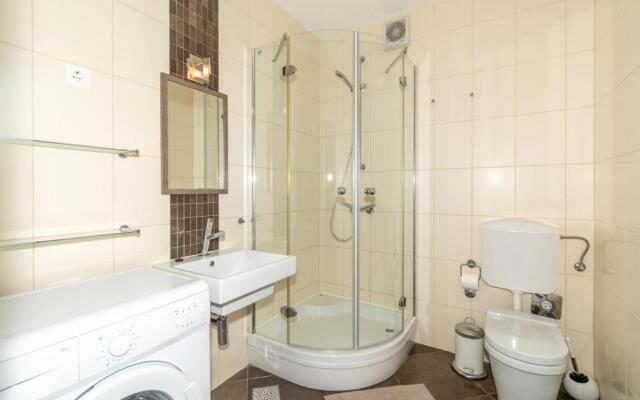 Trstenik Beach Apartments