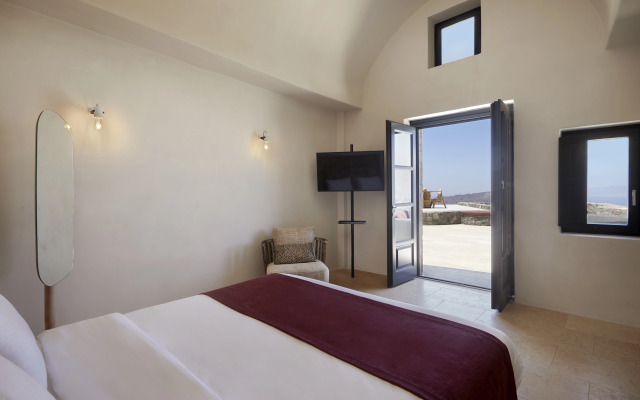 White Pearl Cavalieri - Adults Only