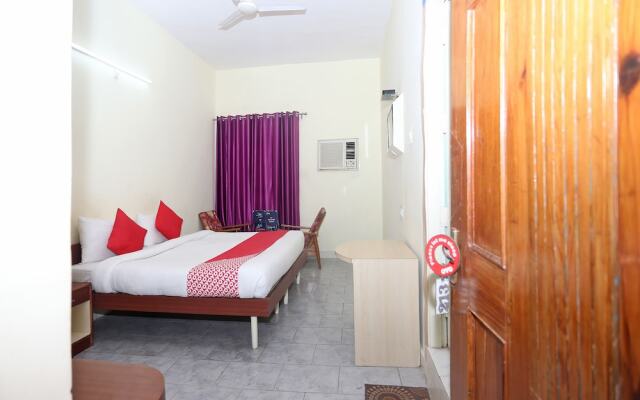 OYO 8955 Hotel Bobina