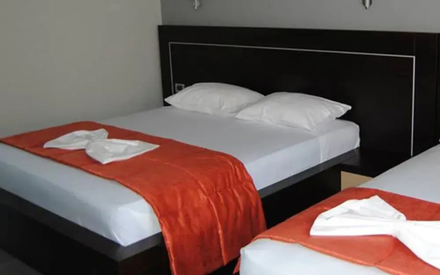 Lion Gate Hotel
