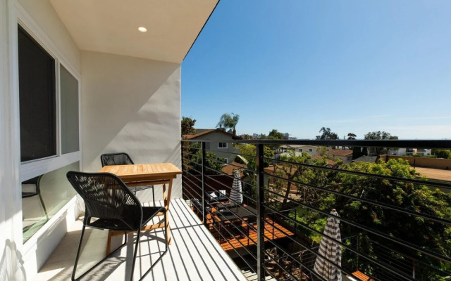 Guy St 2 - Avalon II