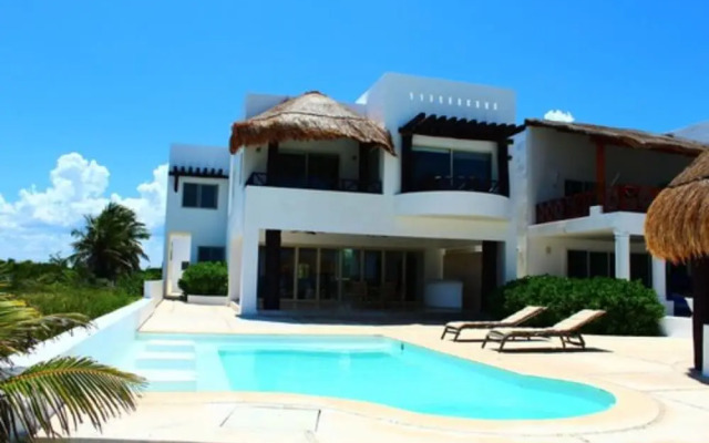 Iz Cay Luxury Ocean Front Villa