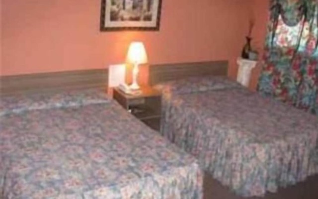 Four Seasons Motel