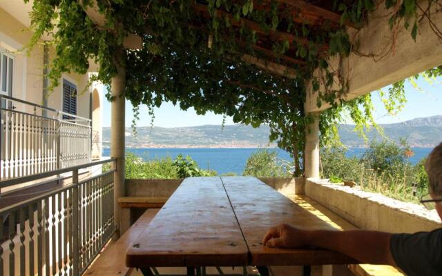 Apartments Ljilja sea view