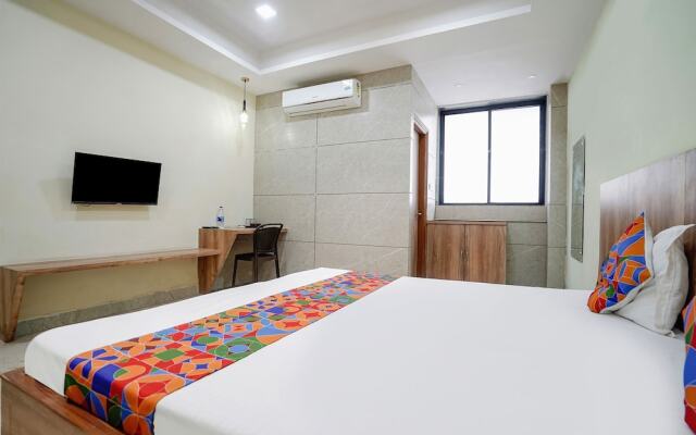 FabHotel Park Mahindra