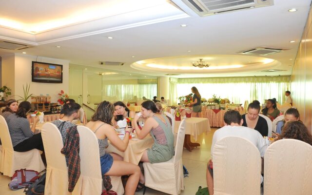 Bamboo Green Central Hotel