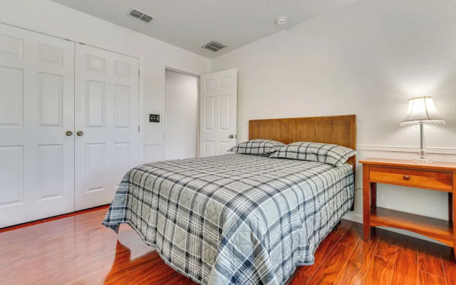 Pool, Hot Tub & Theatre Access: Kissimmee Gem