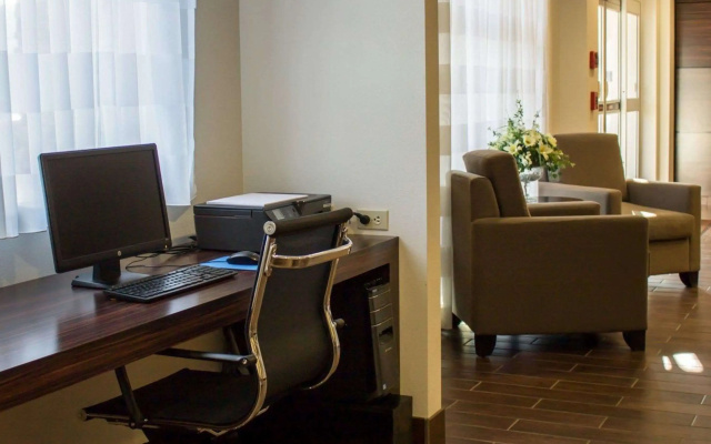 Sleep Inn & Suites Moundsville - Wheeling