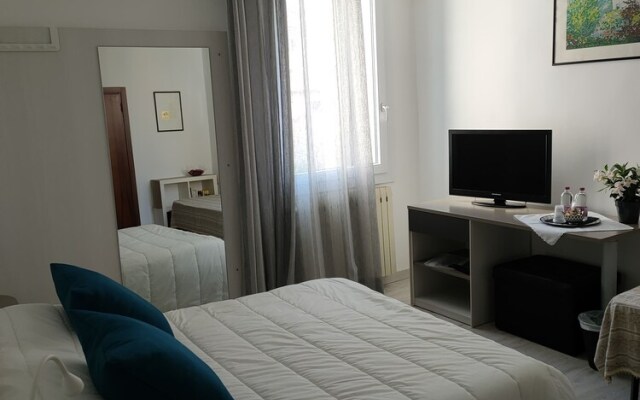 Venice Home