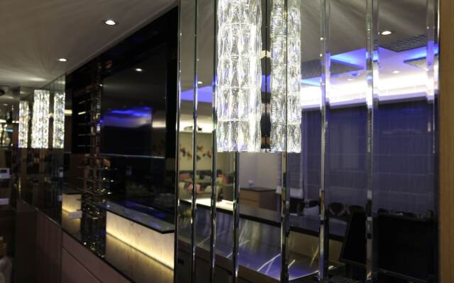 Royal Jade Boutique Hotel