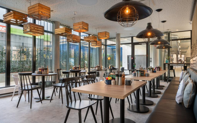 Holiday Inn - the niu, Keg Hamburg Ost by IHG