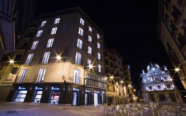Hotel Pompaelo Plaza del Ayuntamiento & Spa