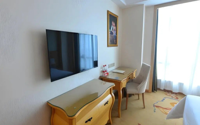 Vienna International Hotel (Huizhou Daya Bay Coastal Park Branch)