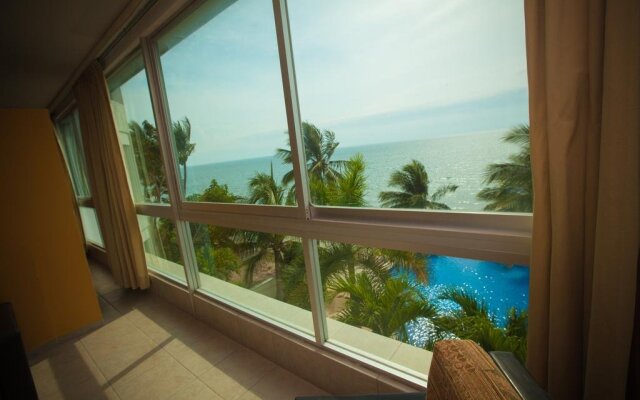Banderas Suites