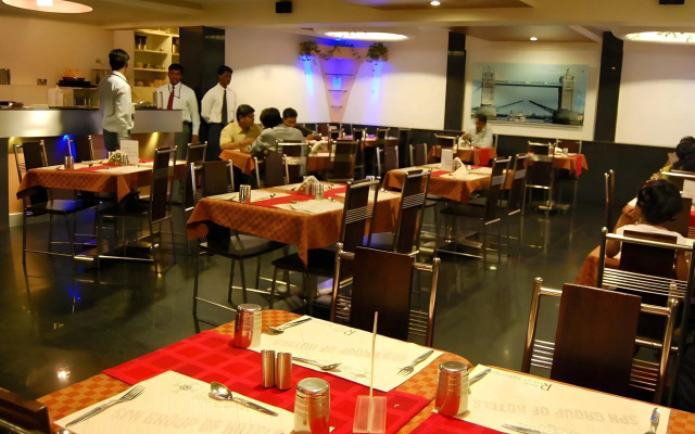 Hotel Royal Sathyam