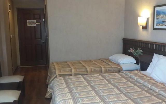Kleopatra İkiz Otel