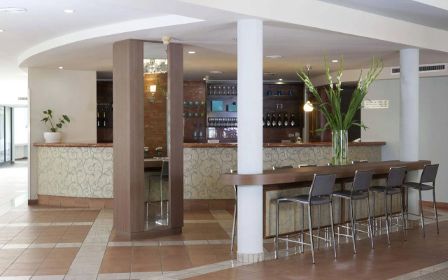 Eden Inn
