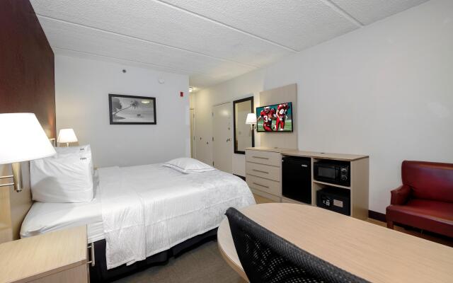 Red Roof Inn PLUS+ Gainesville