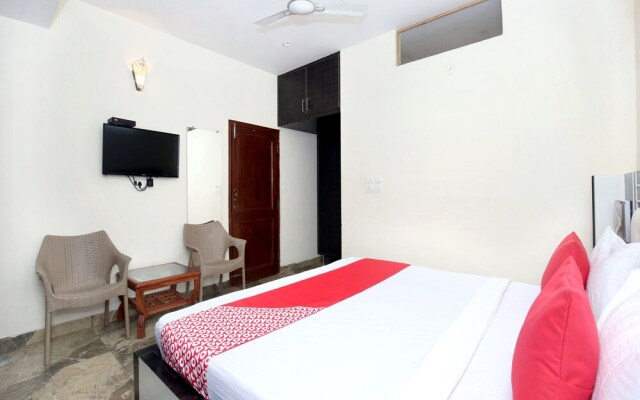 OYO 11859 Home 2BHK Barog View