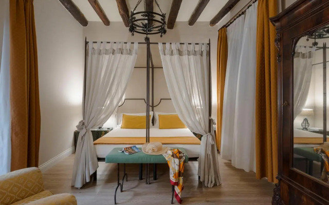 Palazzo Arone dei Baroni di Valentino