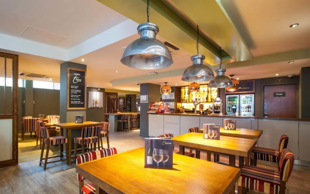 Premier Inn London Hammersmith - Ravenscourt Park