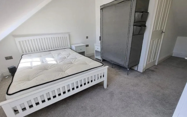 HU1 Triplex City Centre Gem sleeps 6 H7
