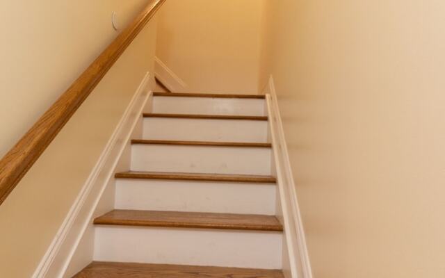 Yachtsman's Cove with 3-Levels