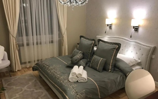 Apartament z prywatnym, krytym basenem